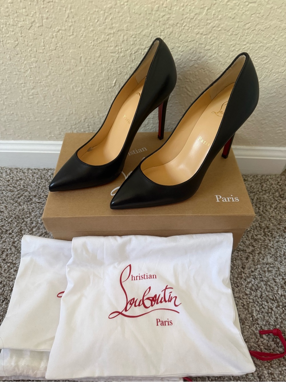 NWT Christian Louboutin Pigalle 100 Pointed Toe Pump